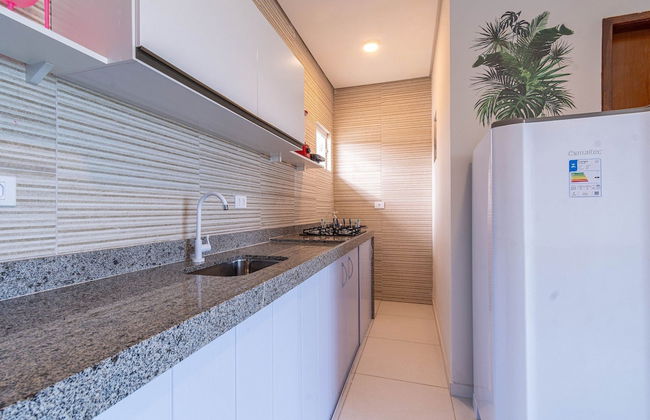 FLATS MAR'BELLA COM VARANDA, 100M PRAIA, PETFRIENDLY E ESTACIONAMENTO - Foto 12