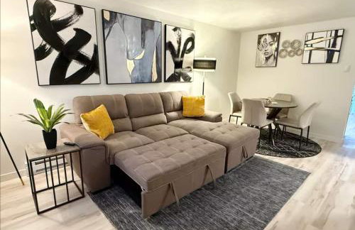 2 King beds Queen Sleeper Sacred Hear Downtown - Photo 10