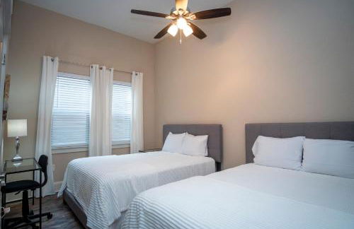 Brand NEW Large Impressive House Near Downtown! - Foto 32