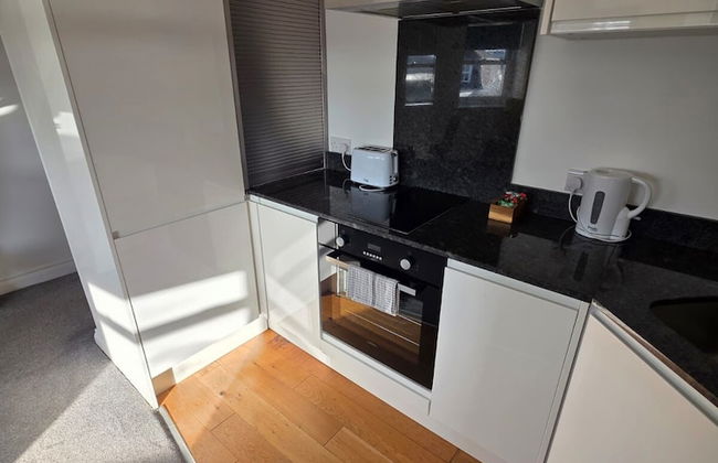 2 Bed- Tamar View by Pureserviced - Foto 9