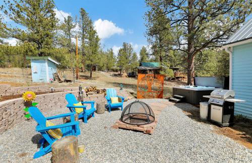 Timeless Pineview Cottage Hot Tub & Pet Friendly - Photo 33