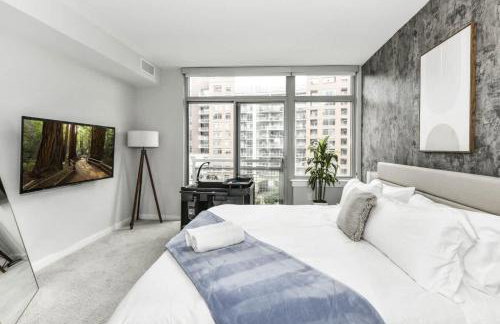 Comfy 2BR Oasis with Scenic Rooftop & Gym - Foto 3