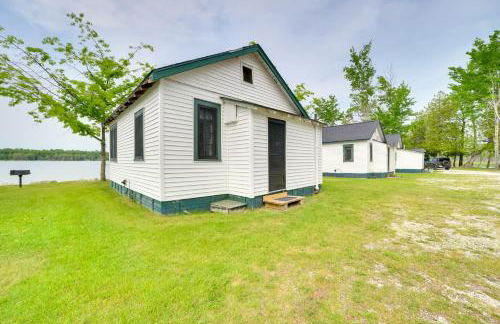 Sandy Beach and Sunset Views Cedarville Cabin 3! - Foto 19