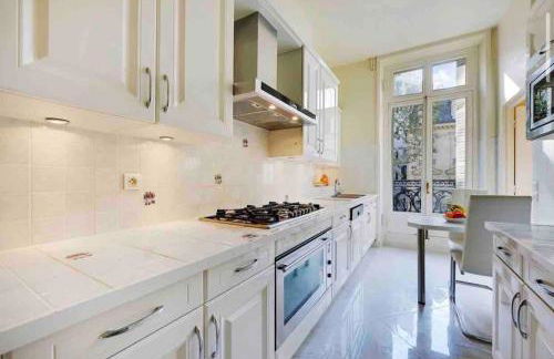 Champs Élysées : Appartement 200 m2 avec balcon - Foto 15