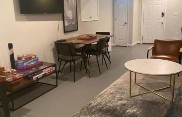 Cozy 2BR suite w Sauna - Foto 9