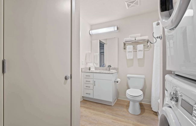 WaterWalk Extended Stay by Wyndham Kansas City - Overland Pk - Photo 69