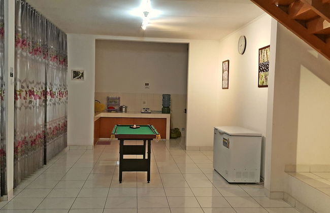 Vila Bunga Merah Gelatik - Photo 25