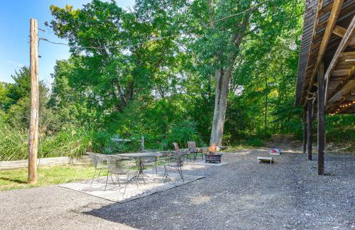 Pet-Friendly Delta Cabin with Private Hot Tub! - Foto 3