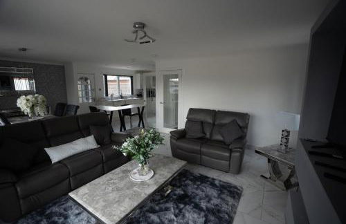 Brechin Getaway Luxury 3 bedroom house - Photo 30