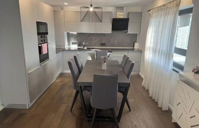 New, Complete Equipped Apartment With Spa, Indoor Pool and Parking Place!! - Foto 11