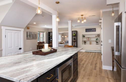 Lakefront Luxury at Stony Pointe - Foto 7