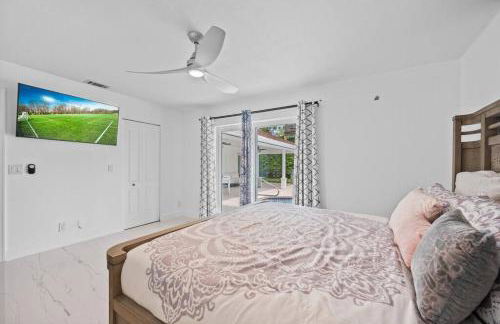 Luxurious Palm Beach Home - Photo 5