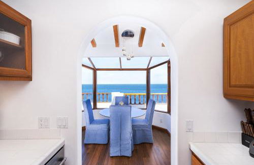 10-Star Property! Premium Ocean Views, Immaculate Corner Condo with Fireplace, New Golf Cart - Foto 17