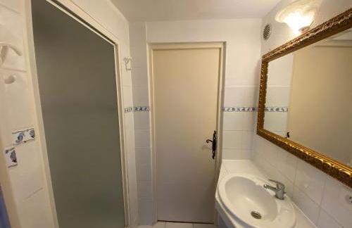 Cosy former bakery house with communal swimming pool - Foto 27