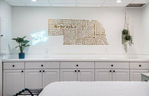 Cozy & Elegant Gem Fenced Yard BBQ & Games - Foto 36