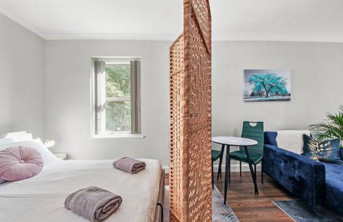 Stunning studio flat with free on-street parking! - Foto 11