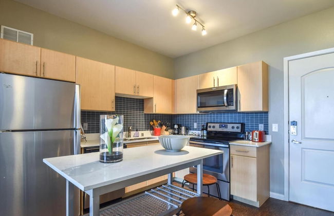 Plano Amazing 2BD 2BA Apartment - Foto 11