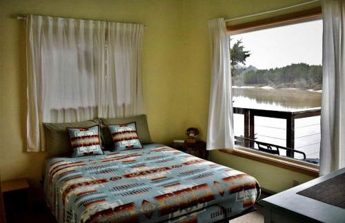 Stunning Beachfront Cabin with Barbecue and Hot-tub in Otis, Oregon - Foto 10