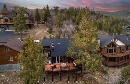 Scenic North Shore Stay w Games Near Snow Summit Lakeview Lodge by AvantStay - Foto 13