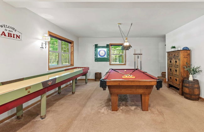 Lake + Pool Access, Game Room, Firepit, Deck Tawny and Peaceful by Avantstay - Foto 2