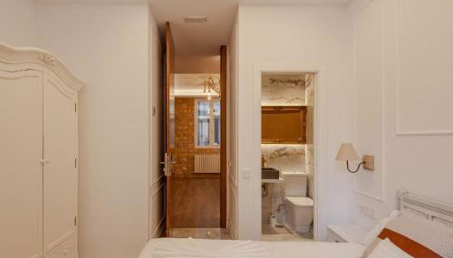 Plaza España V calle San Bernardino 6BR 6BH - Foto 5, towels, wardrobe