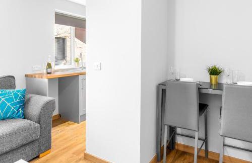 Two Bedroom Apartment - Two Parking Spaces - Fast Wi-Fi 1AS - Foto 9