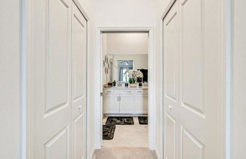 Ave Maria Golf Retreat with Resort Perks and Balcony - Photo 15