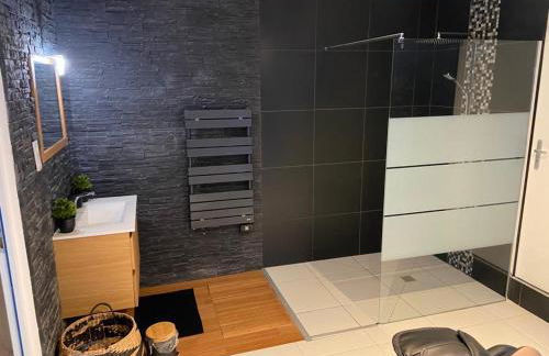 Le Cosily jacuzzi et sauna privatif - Foto 9