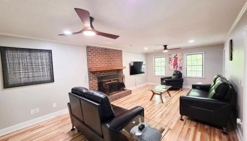 3BR House at Pine Forest Hideaway - 12 Minutes to UNC - Near Jordan Lake - Foto 3