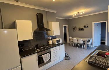 Affordable Luxury 2 Stunning apartment Sunderland close to City centre hospital Crown Works Studio and Nissan - Foto 13