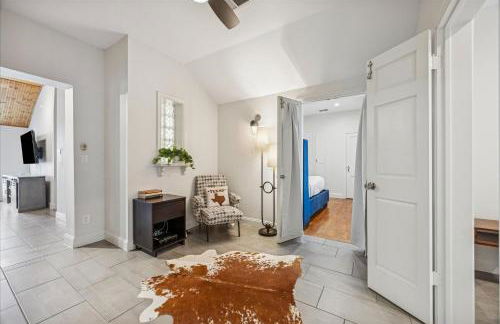 1930s Austin Charming Home and Hot Tub Near South Congress - Photo 26