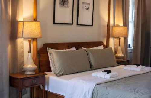 Secret Garden Studio w/ Hot Tub: Near Forsyth Park - Foto 29