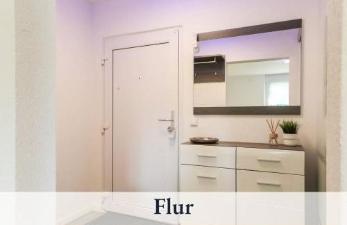 Relax-Apartment Biberach - Relax Massagesessel - Smart-TV 85 Zoll - voll ausgestattete Küche - High-Speed Internet - Arbeitsplatz mit Curved Monitor - Foto 12