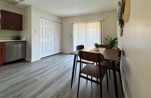 WiFi - Pet Friendly - Laundry - Short - Long Term - Foto 20