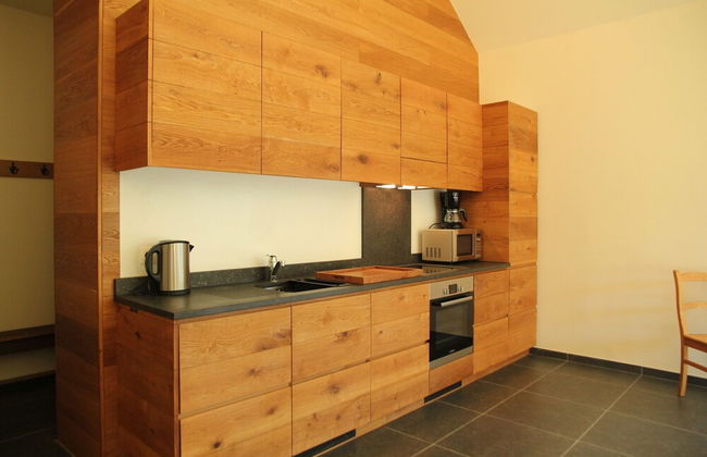 Forestview Family Home - Photo 4