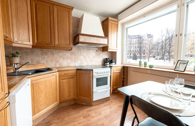 2ndhomes Cozy 1BR Apartment with Balcony - Photo 7