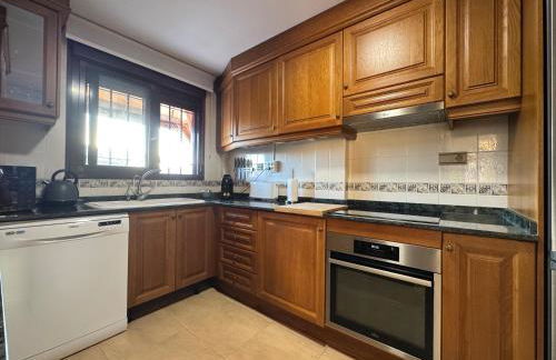 Maikran Premium Fantastic Family Villa with Pool - Foto 9