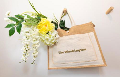 Boutique Style Condo Near Downtown Waterfront - Foto 17