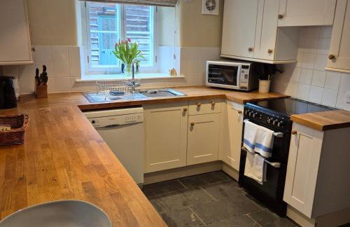 North Cottage - Photo 12