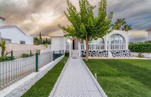 VILLA MARIE Estancia Premium en el MAR MENOR con Jacuzzi Climatizado - Foto 9