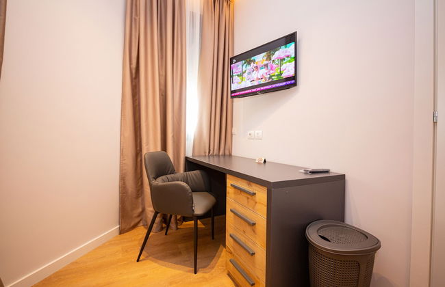 Central Chic Apartments - Photo 39