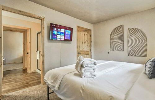 2BR Cottage with outdoor seating near Hiking & DT - Foto 17