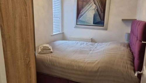 Lichfield 2-bed whole apartment - Foto 4