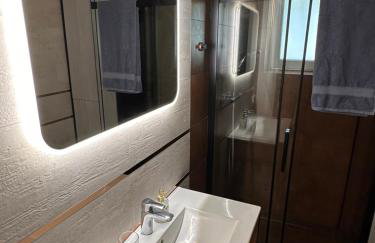 Jacuzzi Bubble Apartment - 15 minutes drive from the Old Town - Foto 33