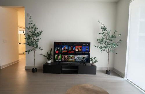 Resort-Style Retreat 1 King 2 Queens, Pool table - Foto 8