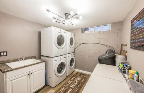 Lynx Lake Lux 6-BR HouseSleeps 22Hot TubGame Rm - Foto 93