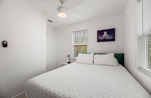 Spacious McKinney Bungalow - 4 Bedrooms - Foto 16