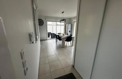 Maison individuelle parking privé et gratuit - Foto 20