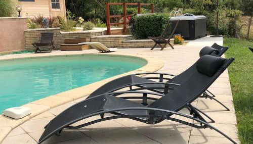 Grande maison en pierre de taille avec piscine, sauna et jacuzzi - Foto 3, sunbed