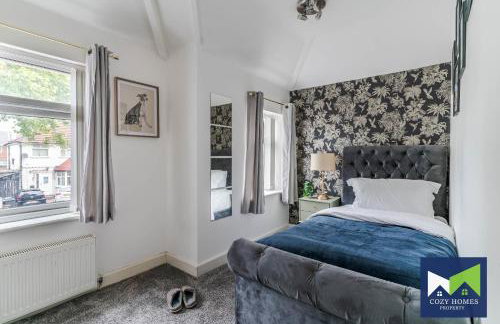 Spacious and Comfy 5 Bed, 2 Bath House with POOL TABLE, near HS2, Solihull, NEC - Foto 6